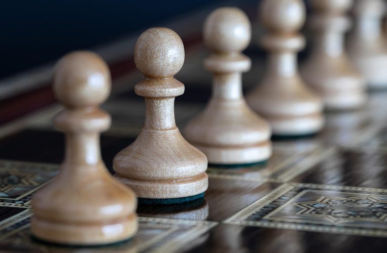 Daniel Dardha establece un nuevo récord mundial en simultánea con reloj y Carlsen alcanza los 2900 en ajedrez libre
